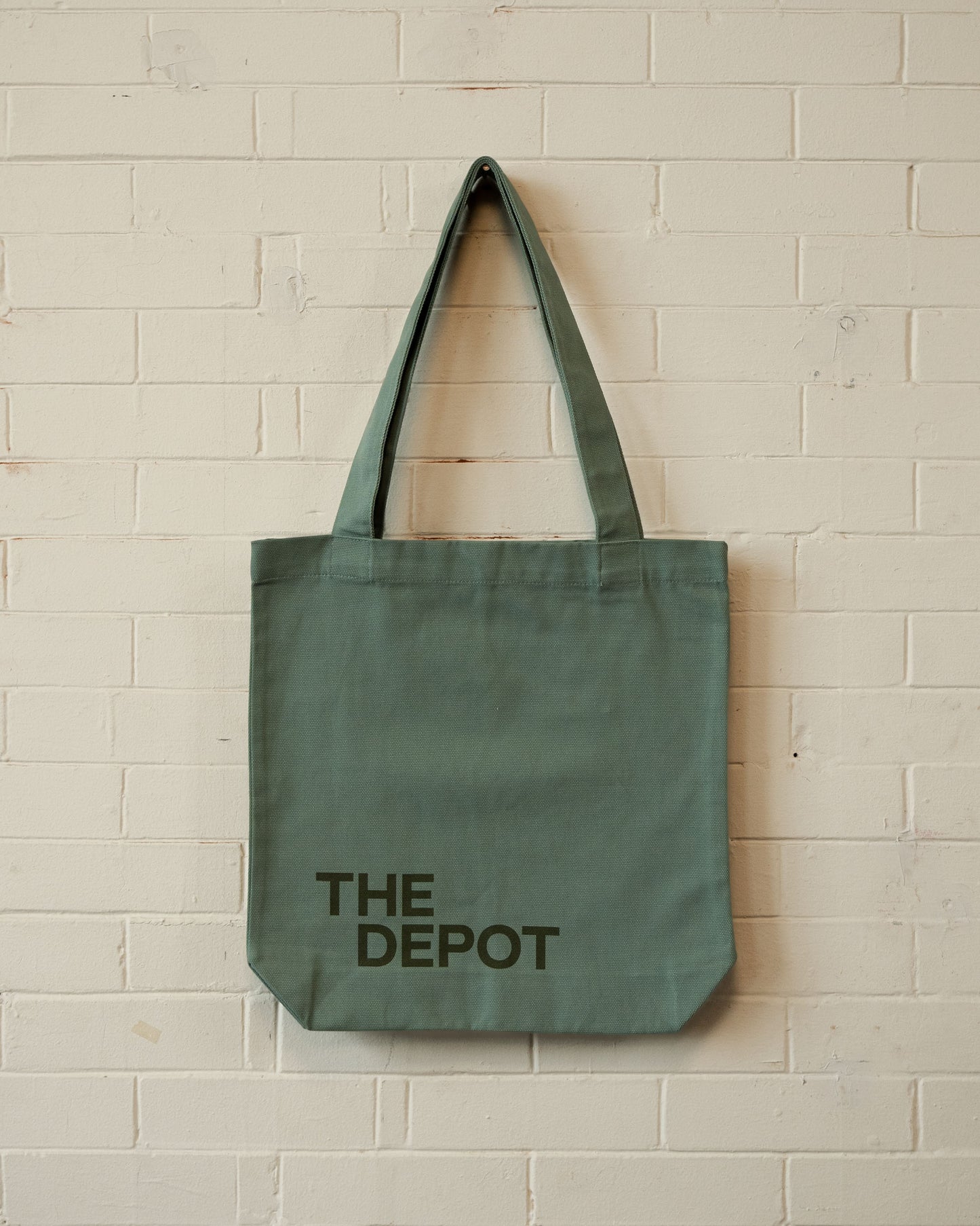 THE LOGO TOTE