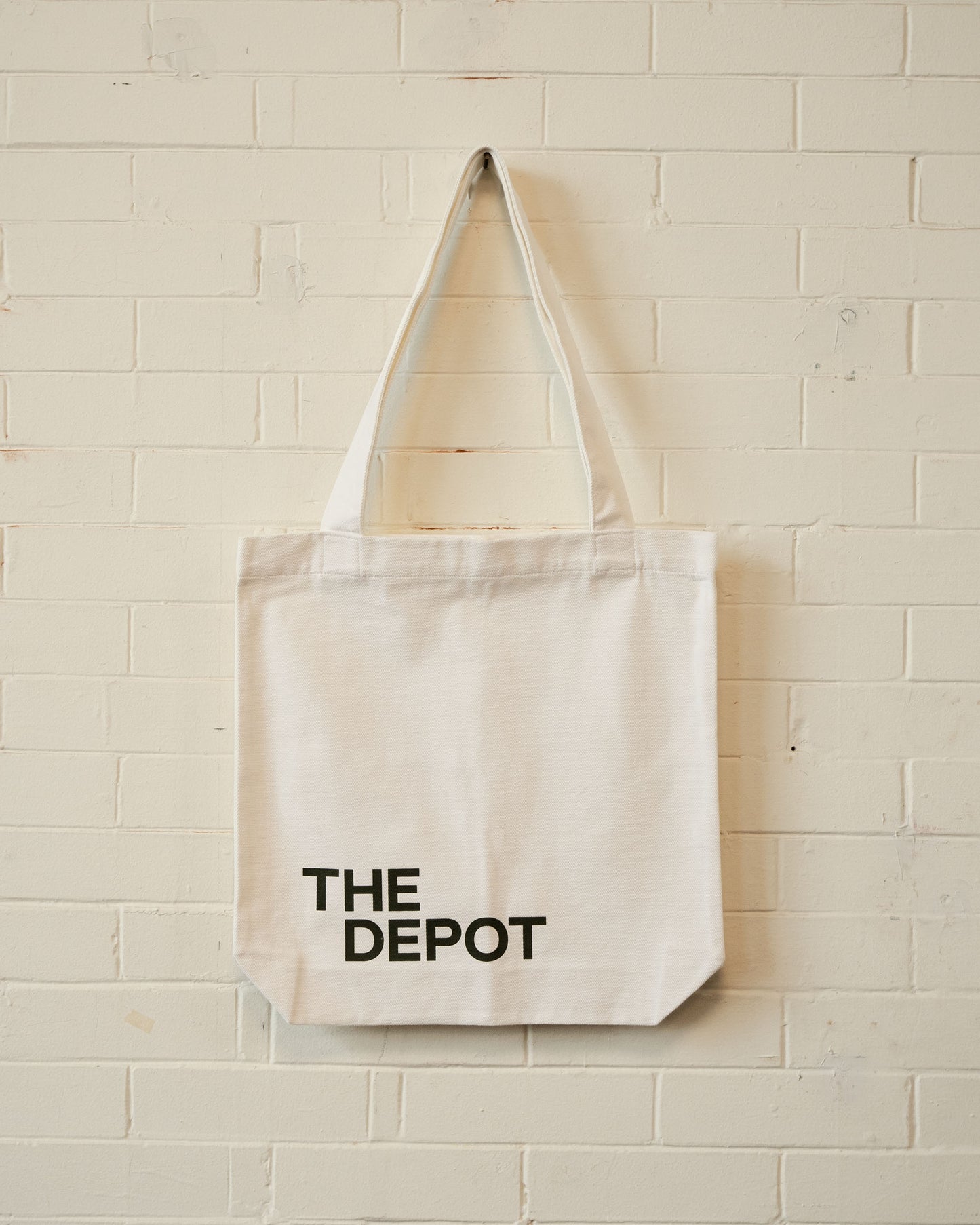 THE LOGO TOTE