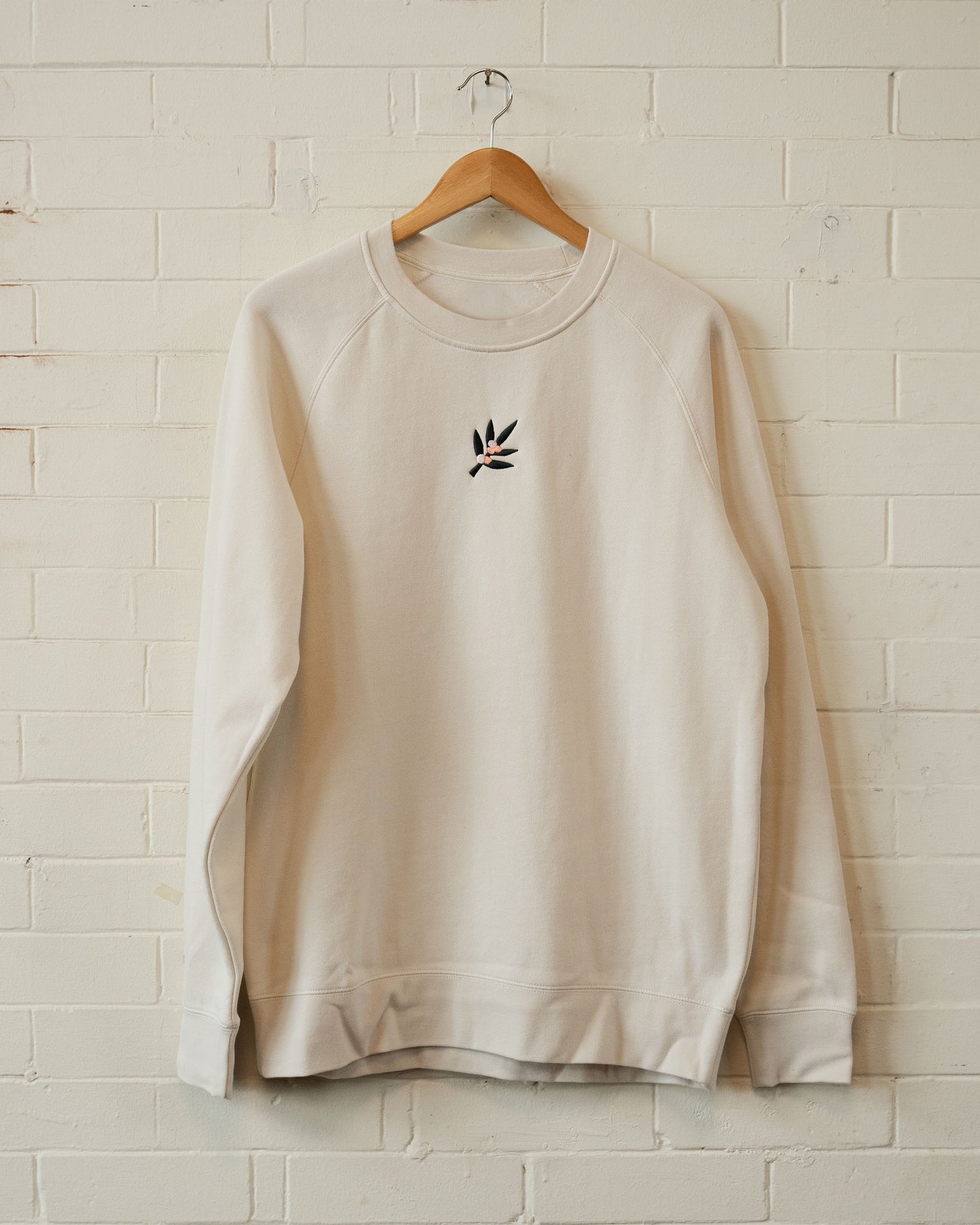 BIENVENUE EMBROIDERED PULLOVER